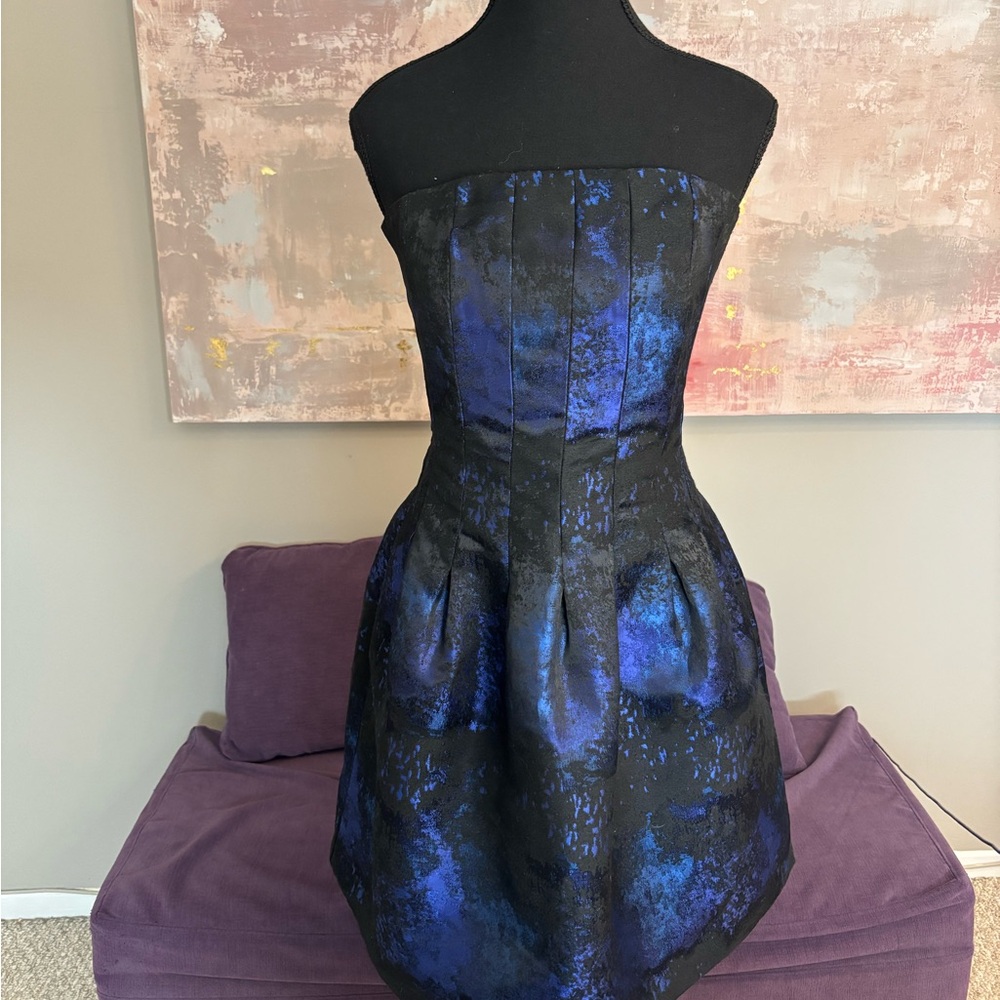 H&M Elegant Black & Blue textured corsett Strapless Dress Size 8